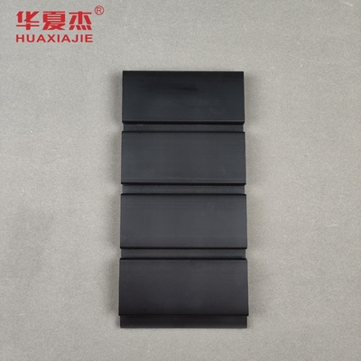 Czarne panele z listew PCV o gładkiej powierzchni 300 mm x 17 mm