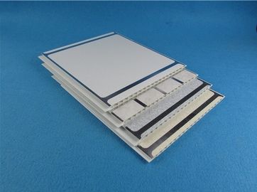 Dobra cena. 55% - 80% Płyty ścienne UPVC, do stosowania wewnątrz pomieszczeń Płyta pokryta PVC z Silver Edge w Internecie