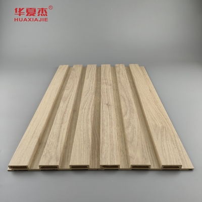 Przeciwodrażanie Natura Drewno Wpc Panel ścienny Dekoracja zewnętrzna Laminat Wpc Panel Fluted Board