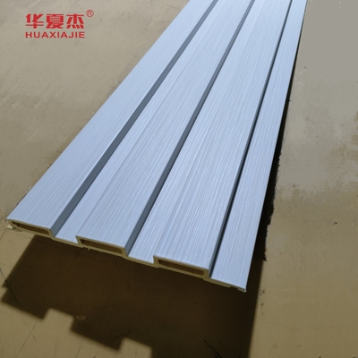 Nowoczesny projekt prostoty Wpc Fluted Wall Panel Laminated Wpc Wall Panel Do dekoracji zewnętrznej i wewnętrznej
